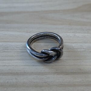 James Avery Lovers' Knot Sterling Ring Size 4.5